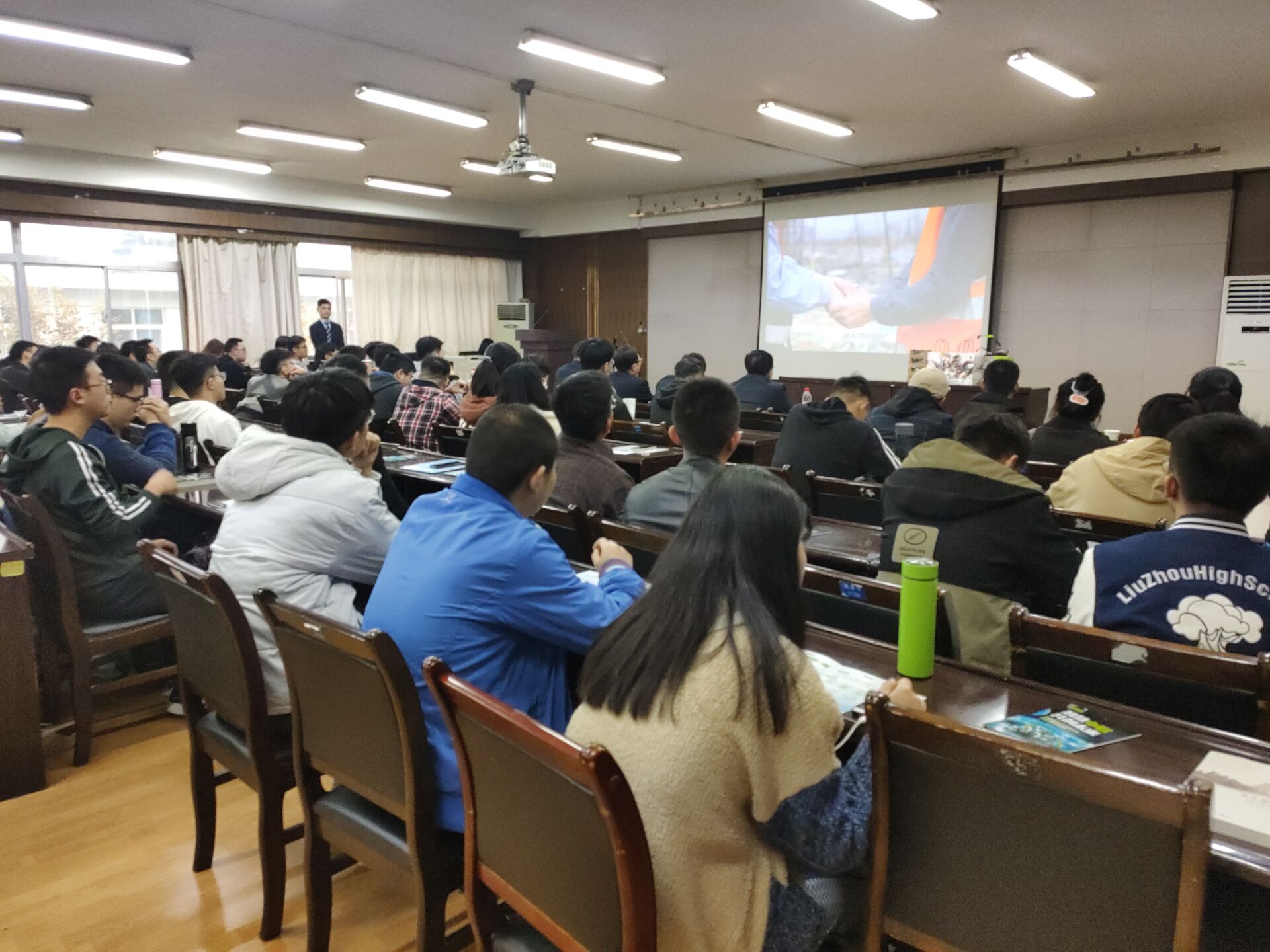 0972d1edc2334629a65420b168cc7ccc.jpg 0972d1edc2334629a65420b168cc7ccc.jpg