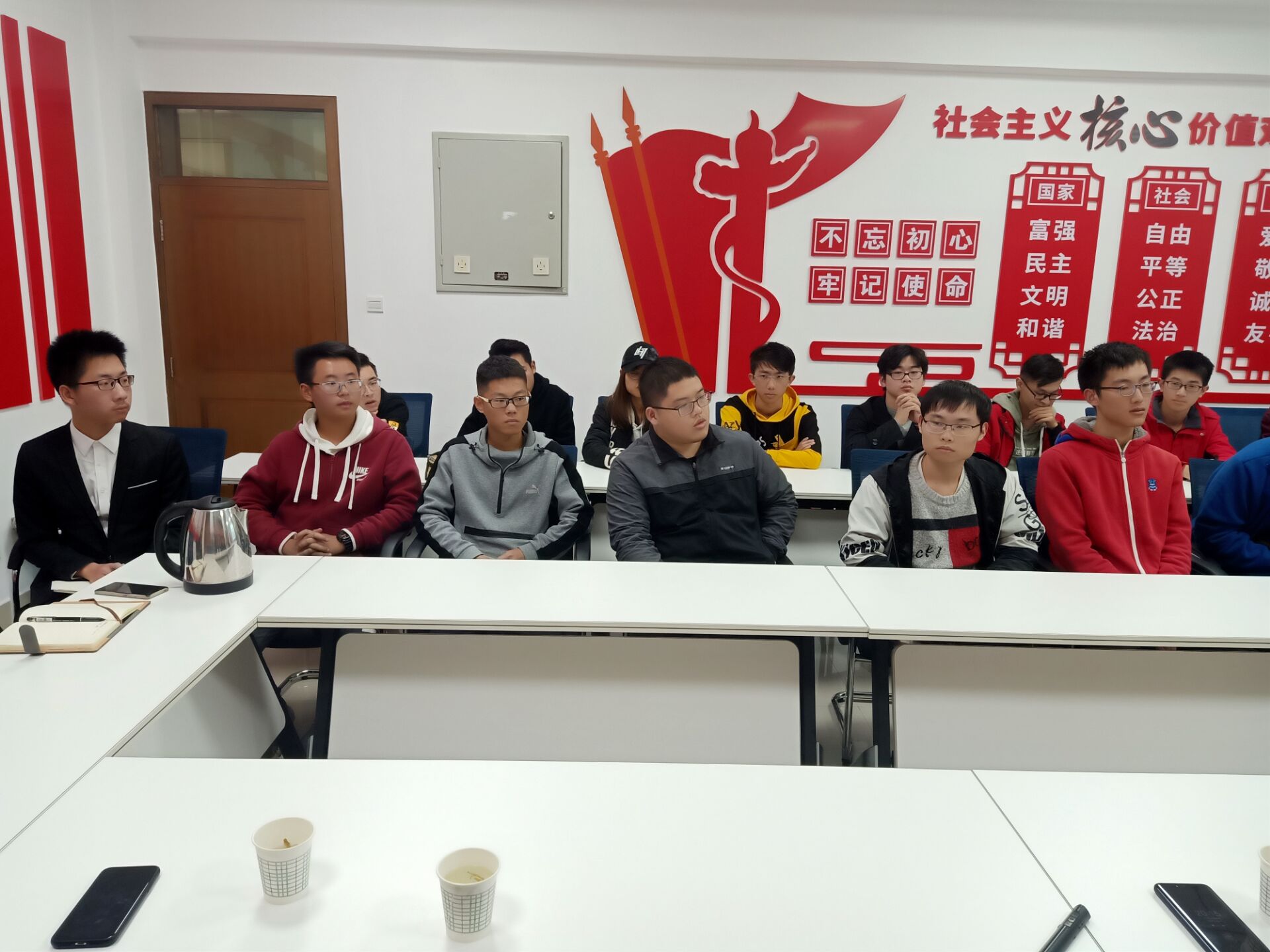 0b2fae5e9ac8424f949ae13973e54f9a.jpg 0b2fae5e9ac8424f949ae13973e54f9a.jpg