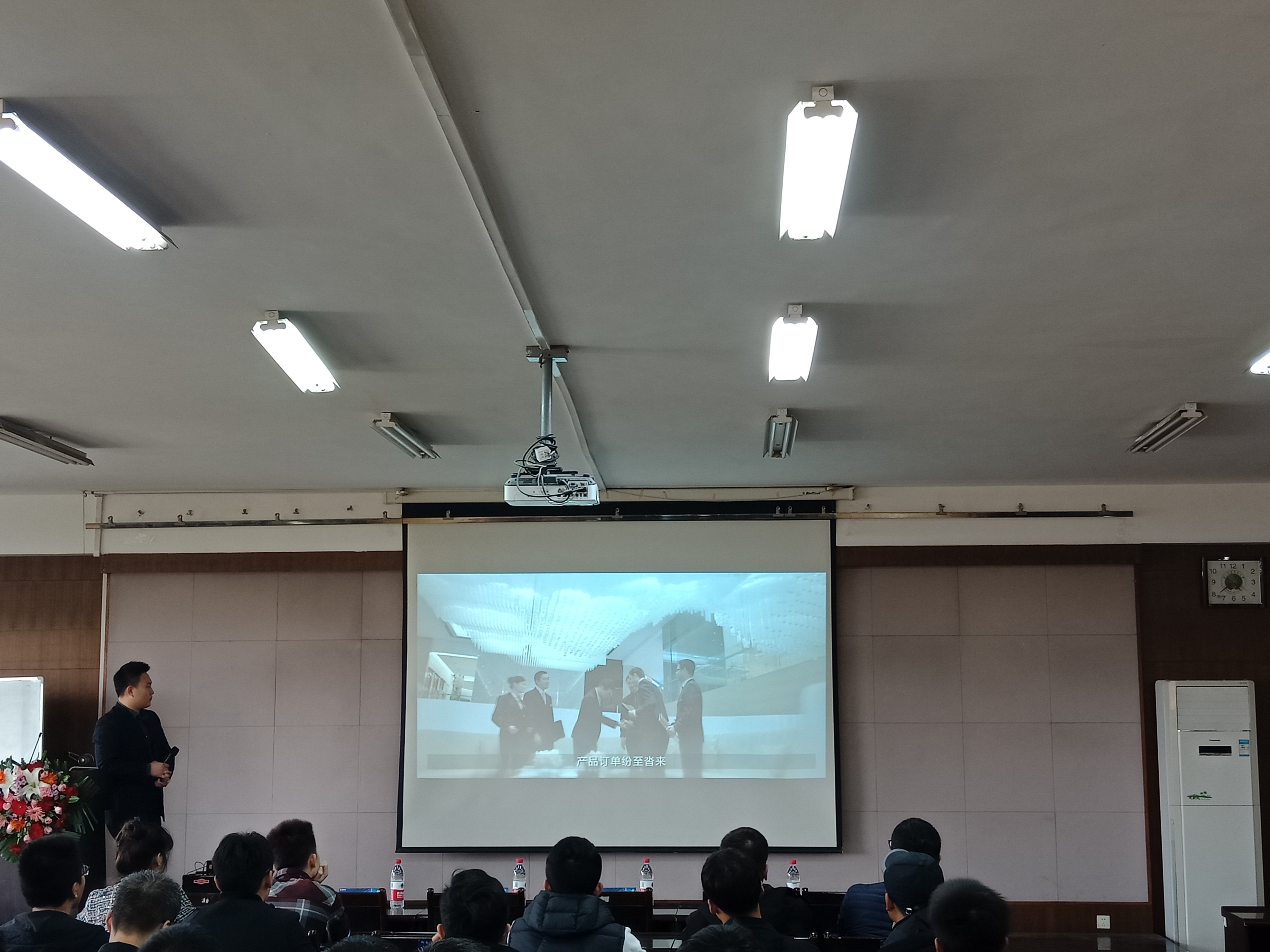 6e506af7d1ec40e8b190777094ba875e.jpg 6e506af7d1ec40e8b190777094ba875e.jpg