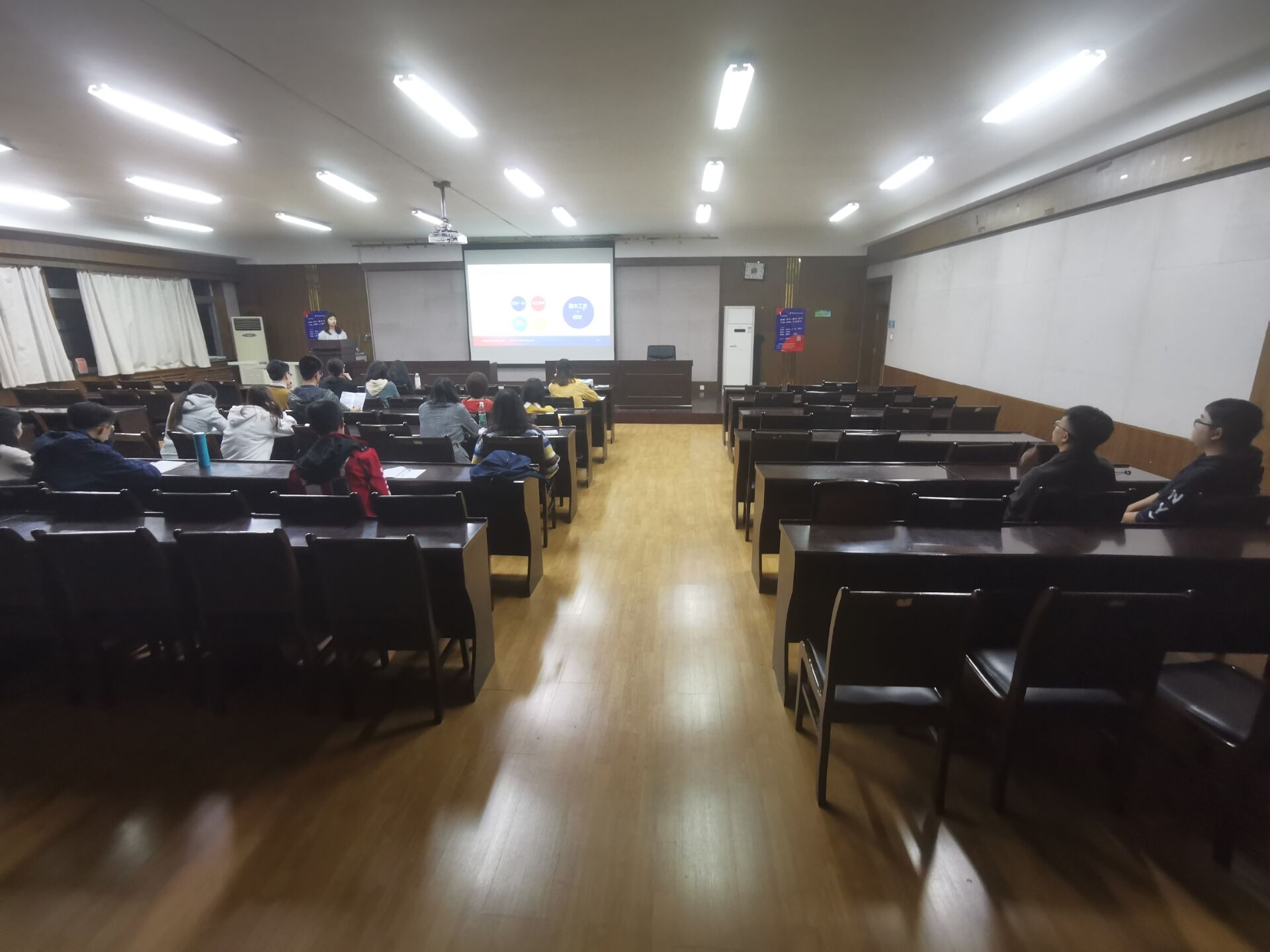 b1851a592af546efb6bd78002ea3eba1.jpg b1851a592af546efb6bd78002ea3eba1.jpg