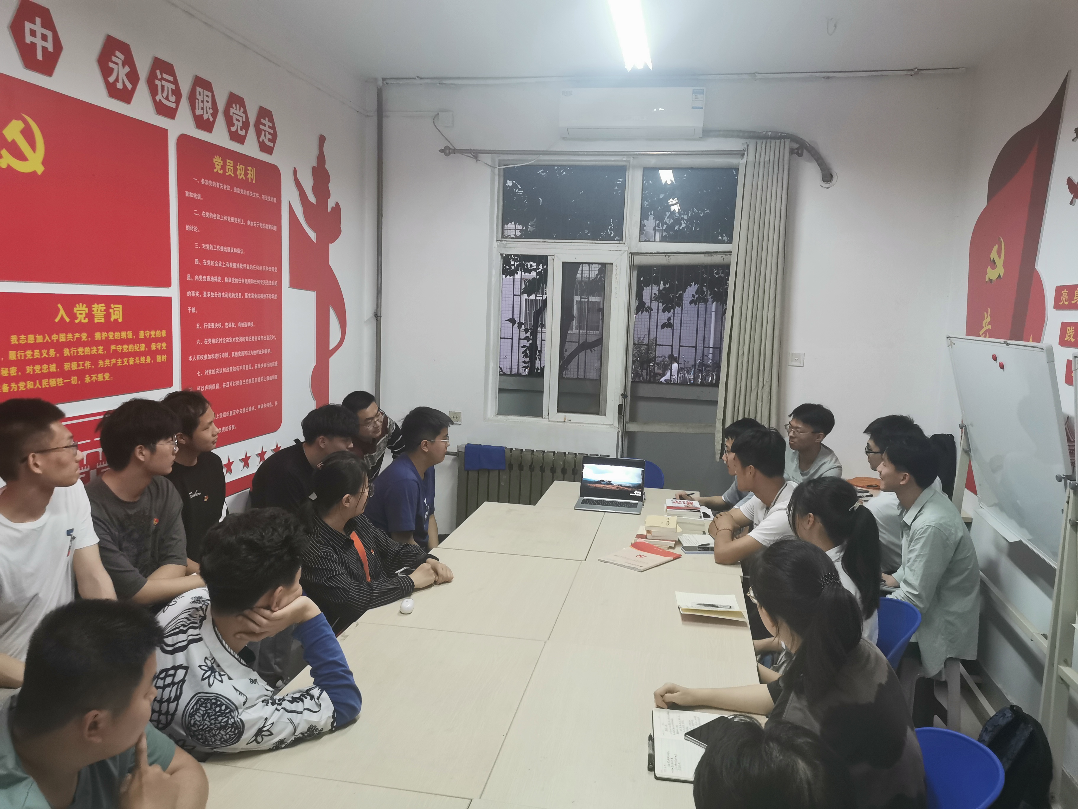 7fb41322e8584f0f8c65fd04598fe938.jpg 7fb41322e8584f0f8c65fd04598fe938.jpg