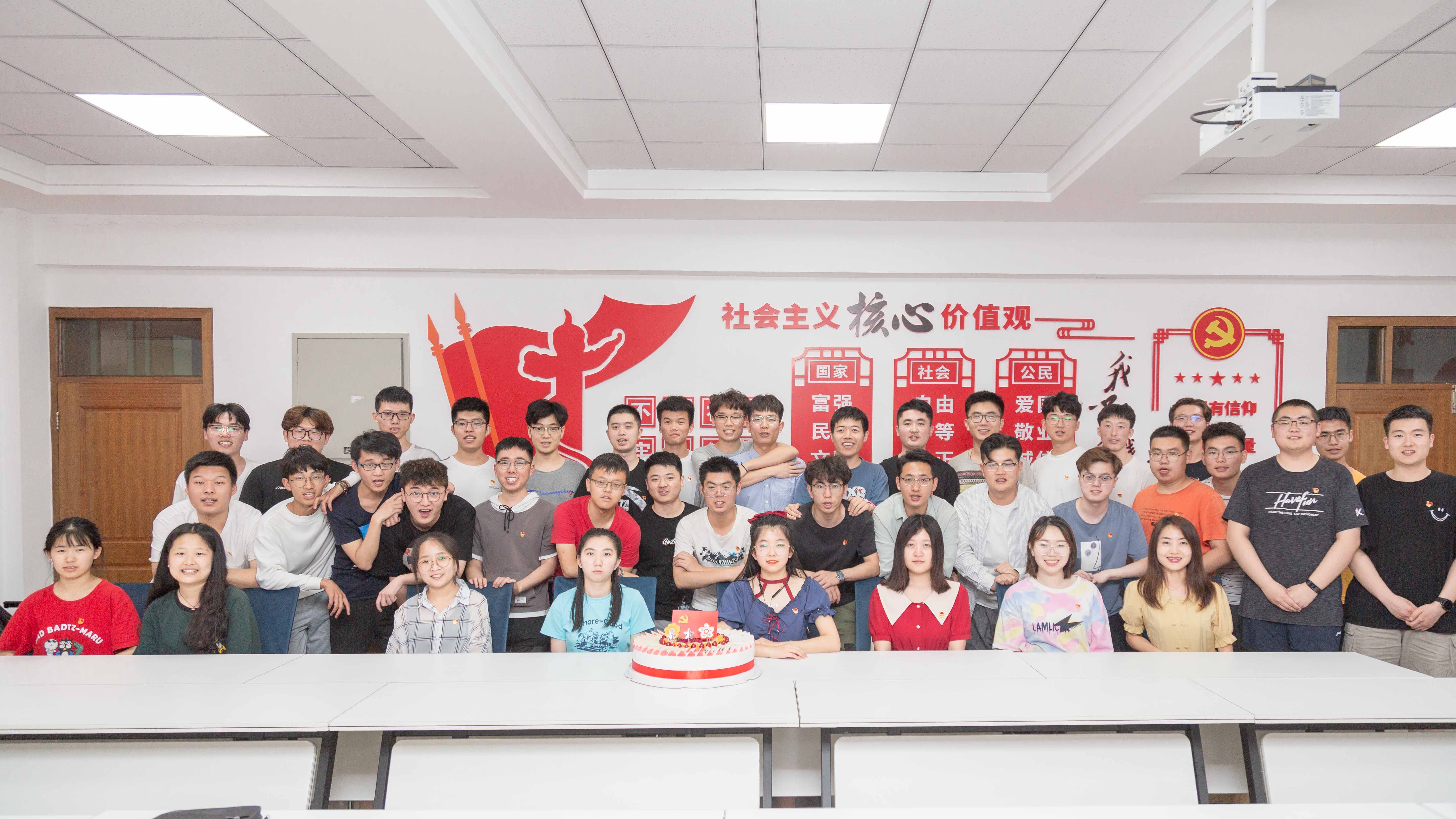 5790e6b21db44bfd917d4de50021a2cb.jpg 5790e6b21db44bfd917d4de50021a2cb.jpg