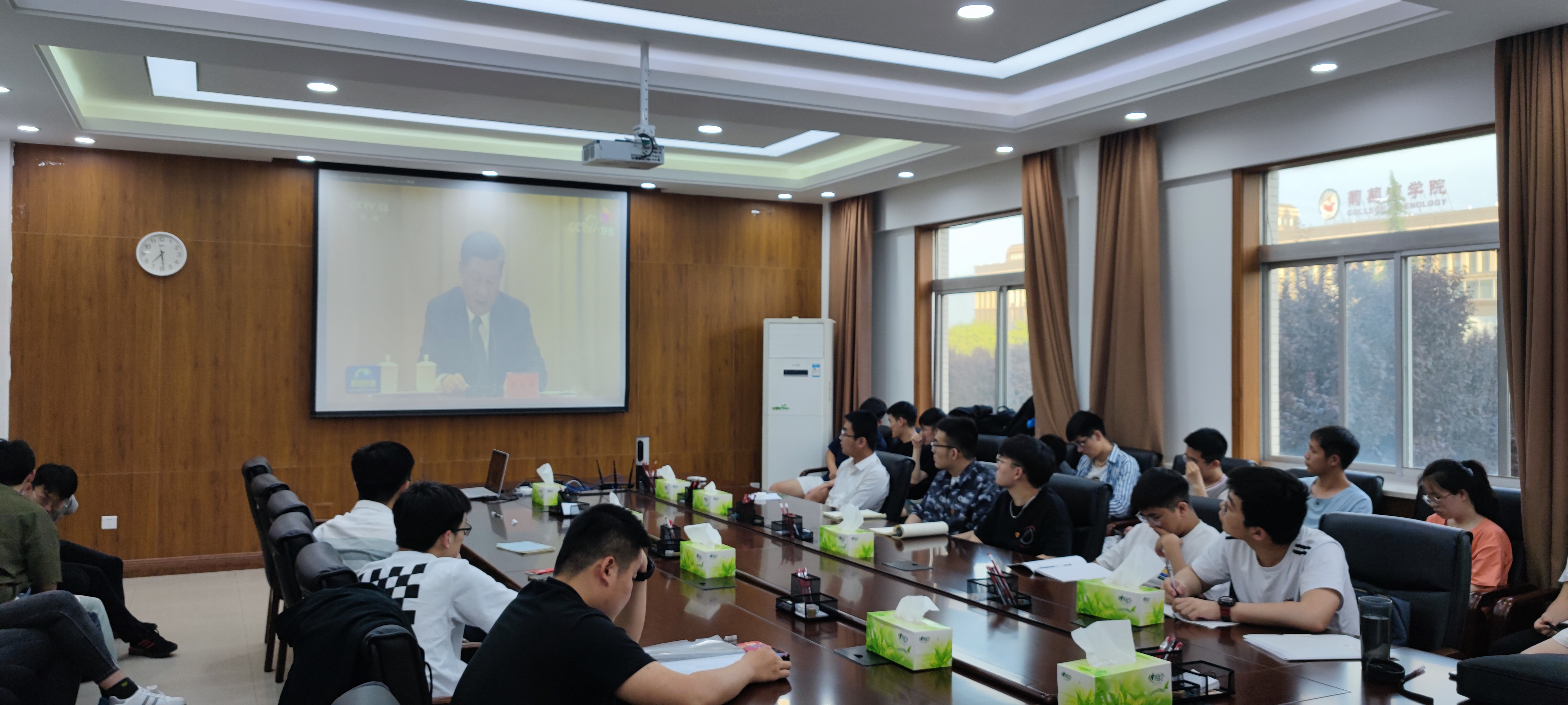 ab0bf82422e1481db28bc8c9a256126b.jpg ab0bf82422e1481db28bc8c9a256126b.jpg