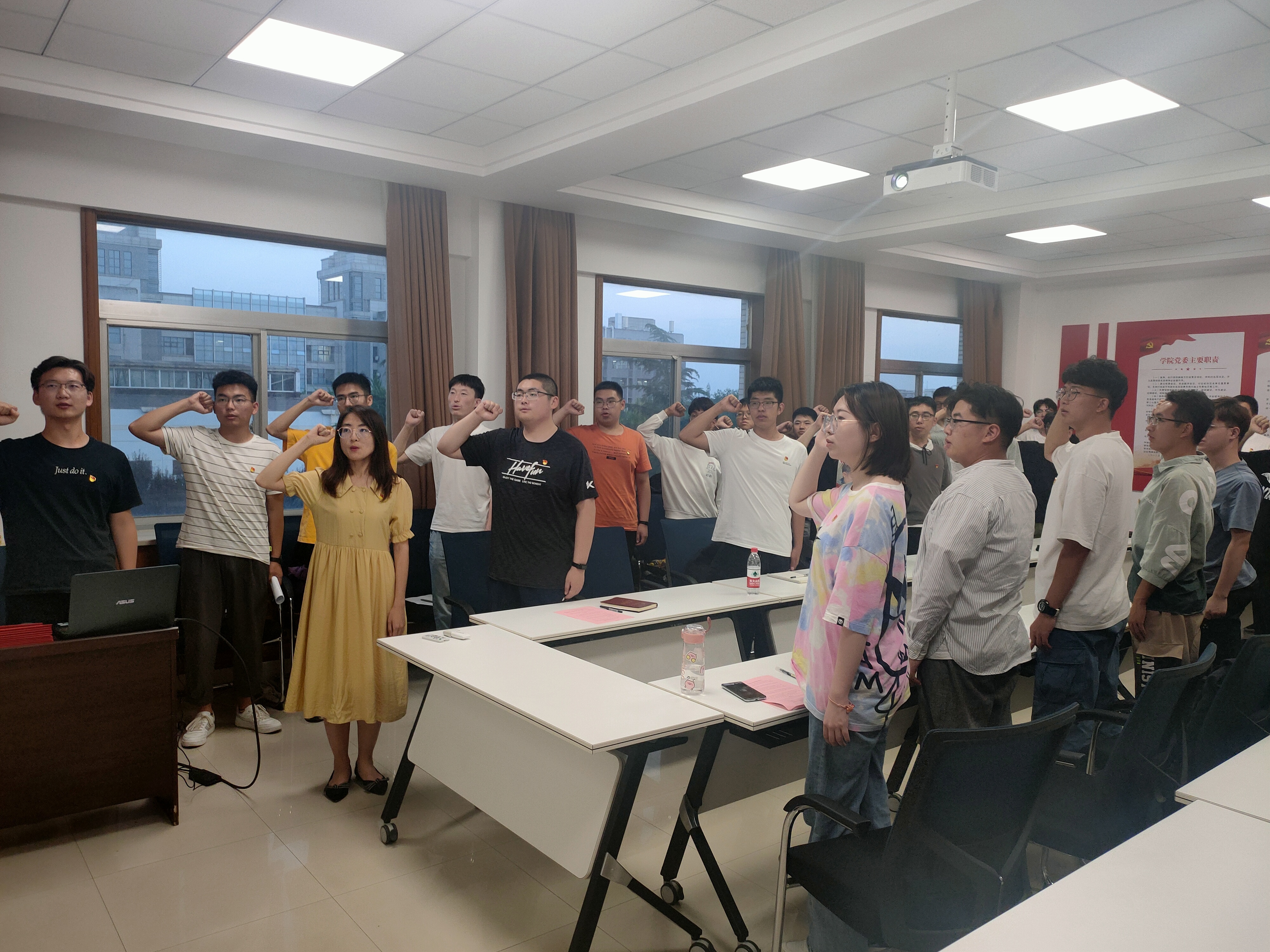 ef5da407f6f345349a3fdd637dcd90e2.jpg ef5da407f6f345349a3fdd637dcd90e2.jpg